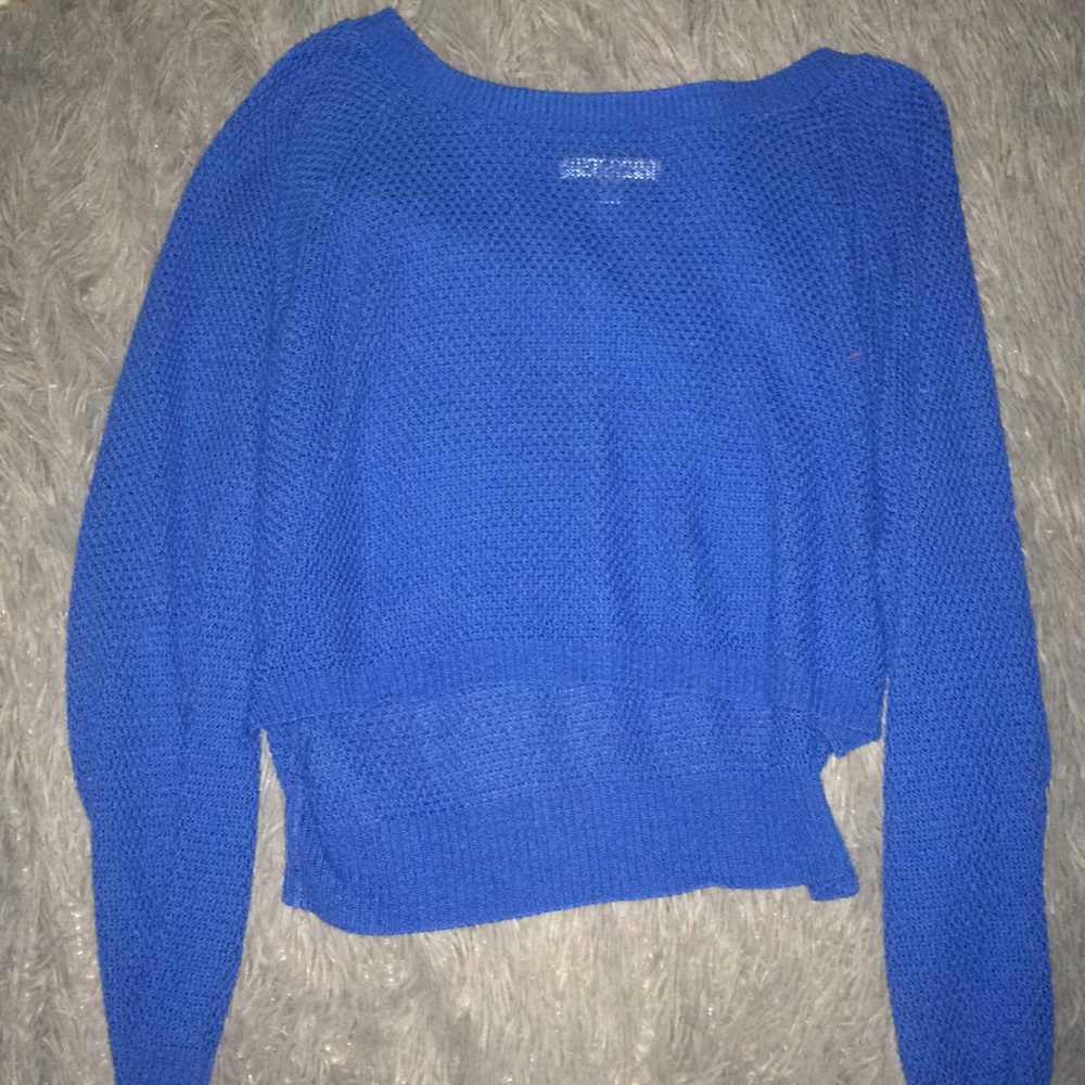 Blue crop top